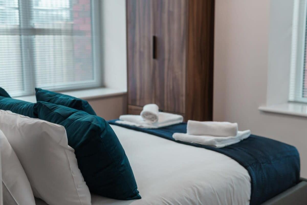 Contemporary 2 Bed Manchester Apartment - Sleeps 4 ภายนอก รูปภาพ