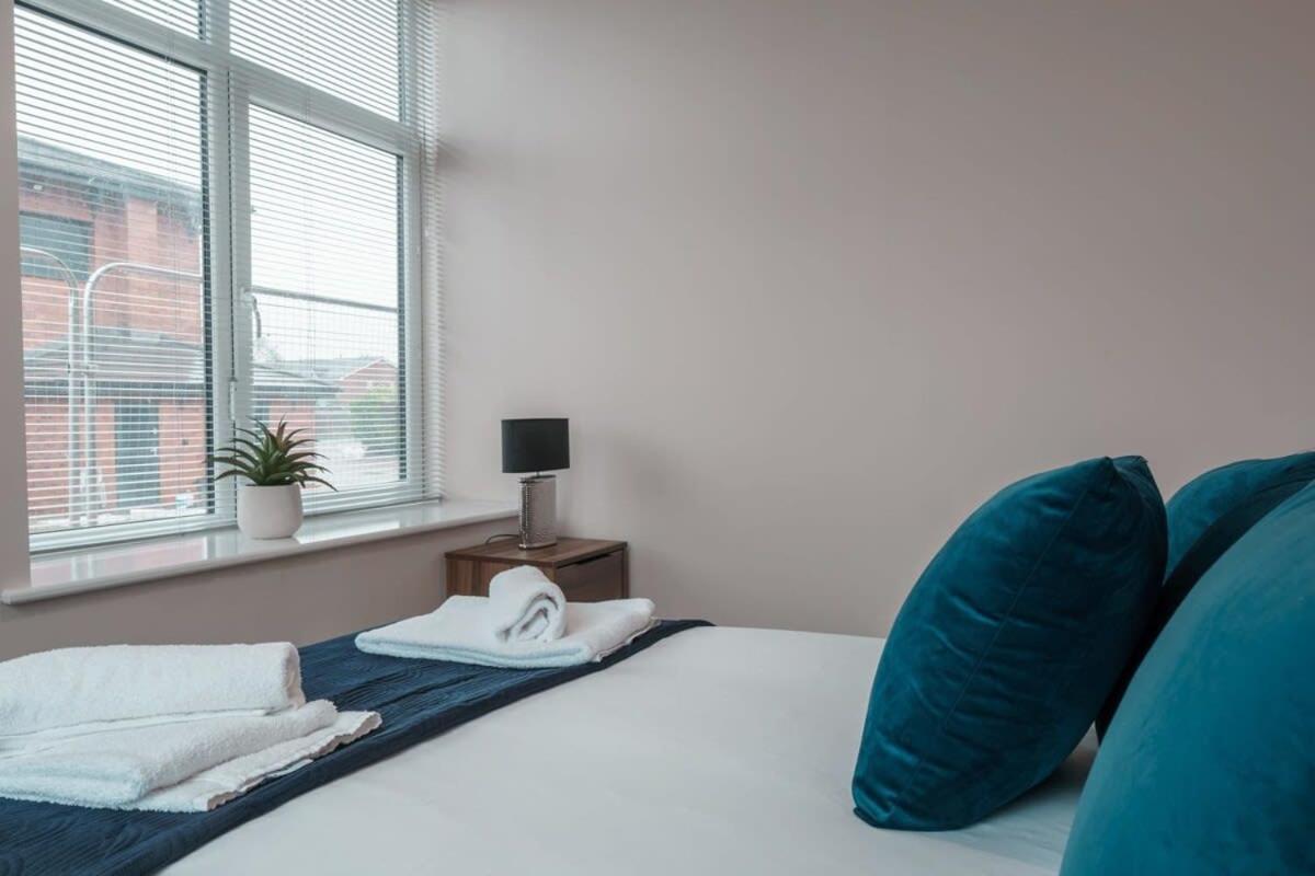 Contemporary 2 Bed Manchester Apartment - Sleeps 4 ภายนอก รูปภาพ